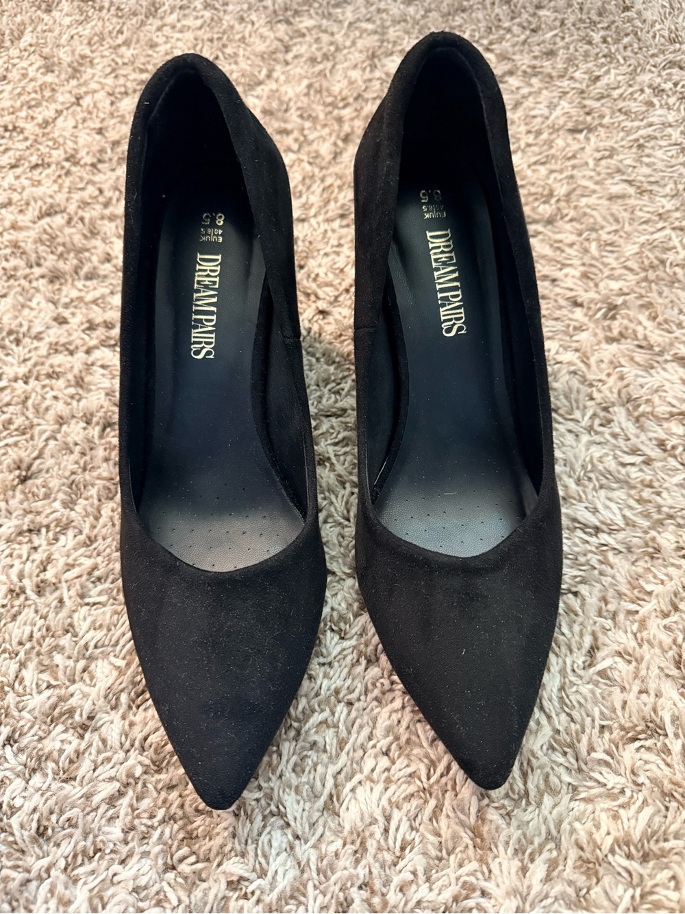 Like new! Dream Paris Black Suede Pumps 8.5